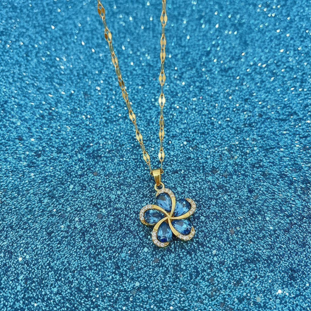 Versatile Flower Clavicle Necklace